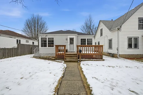 $240,000 | 673 Haish Boulevard, DeKalb, IL 60115
