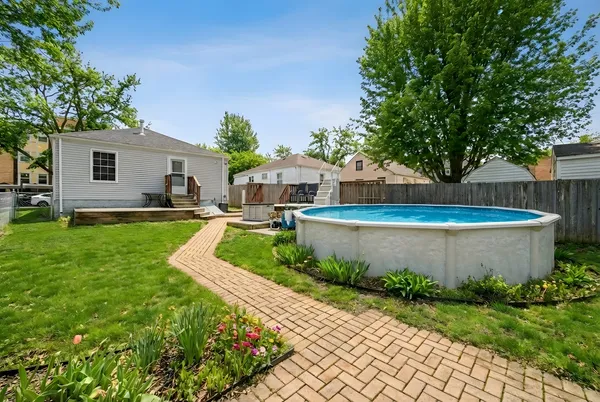 $240,000 | 673 Haish Boulevard, DeKalb, IL 60115