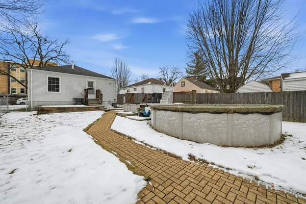 $240,000 | 673 Haish Boulevard, DeKalb, IL 60115