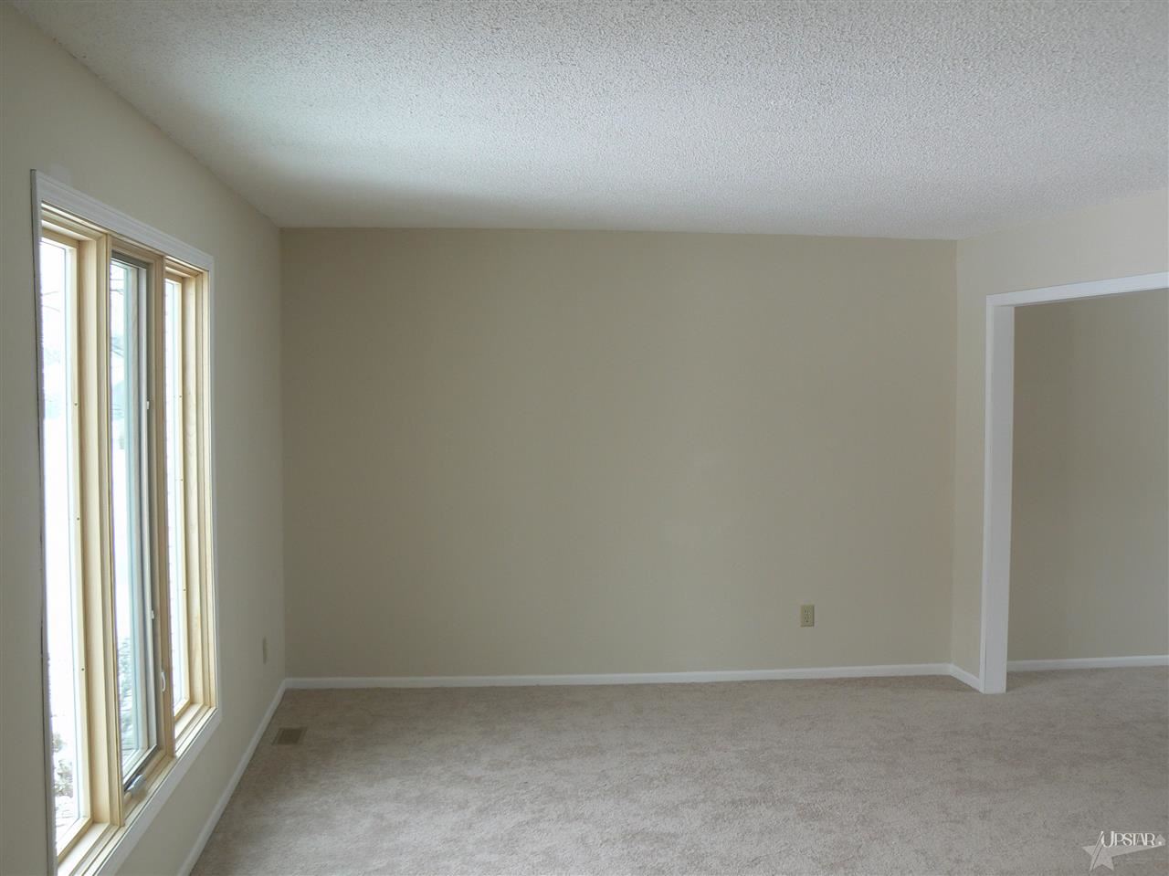 8626 Timbermill Place Fort Wayne, IN 46804 - Photo 3 of 16 Gallery Image 3