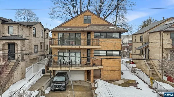 $4,200 | 2477 6th Street, Unit 2, Fort Lee, NJ 07024