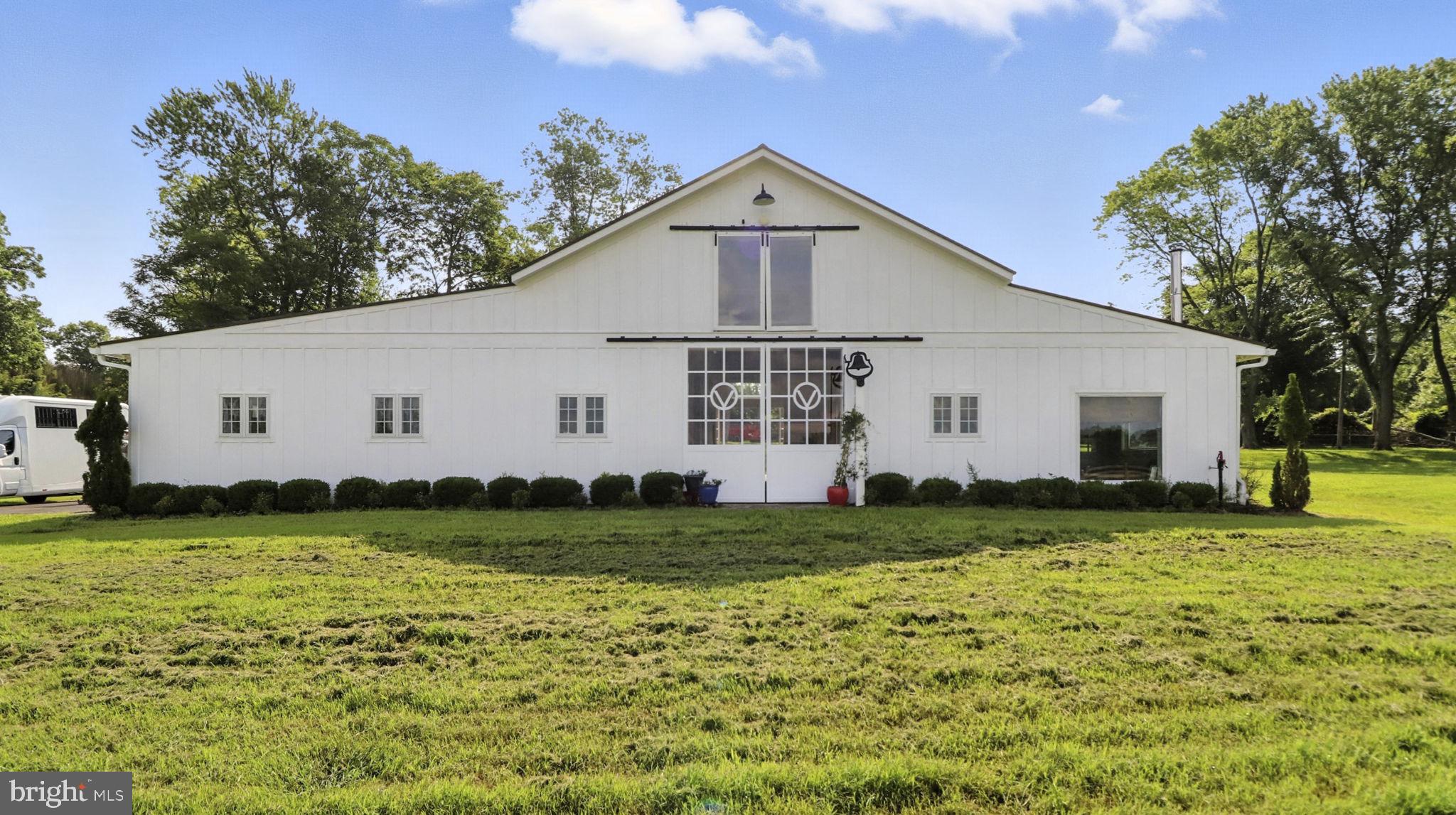 11305 Riverview Road Fort Washington, MD 20744 - Photo 23 of 59 a view of a backyard of house