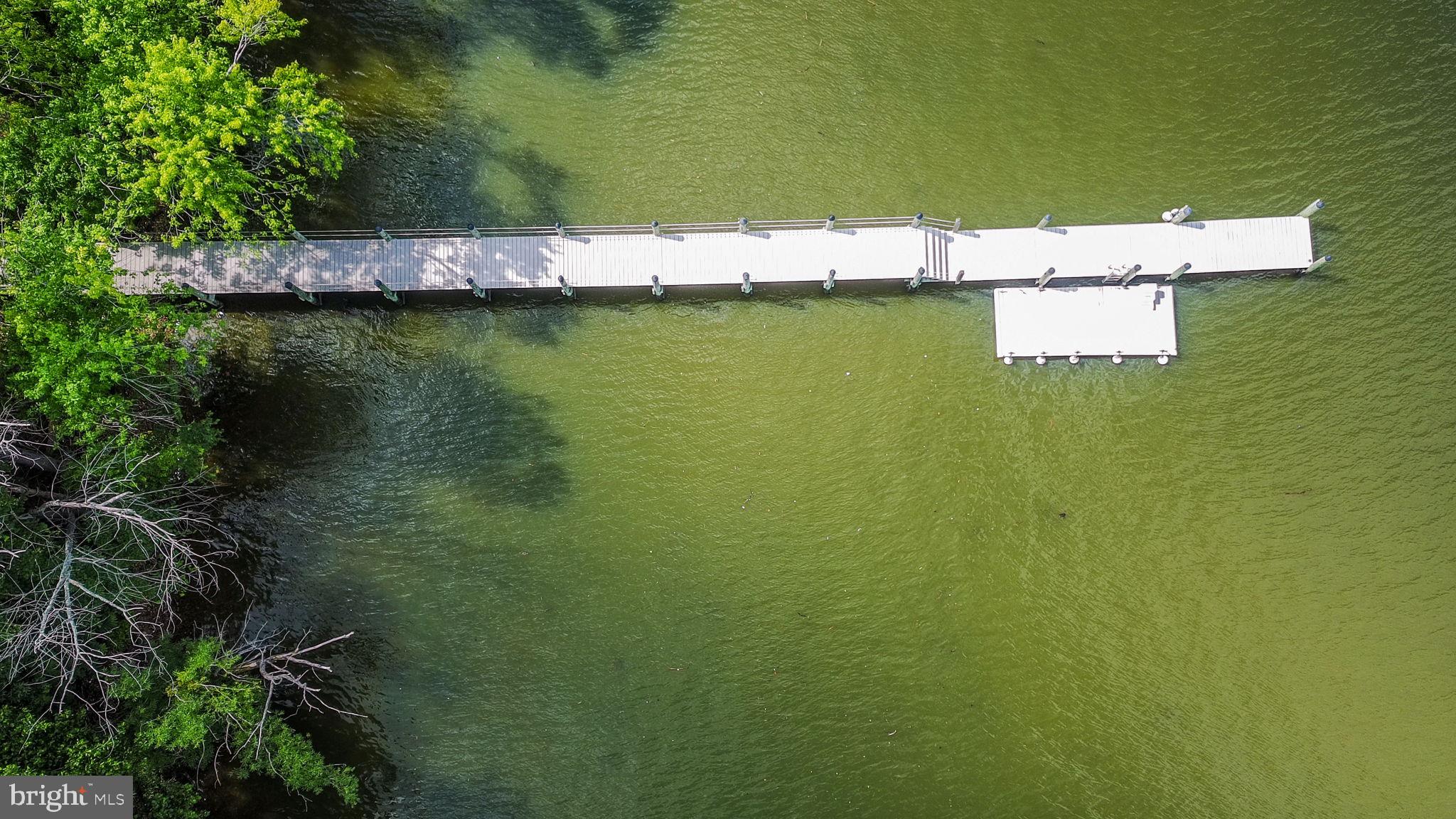 11305 Riverview Road Fort Washington, MD 20744 - Photo 53 of 59 an aerial view of a house with a yard