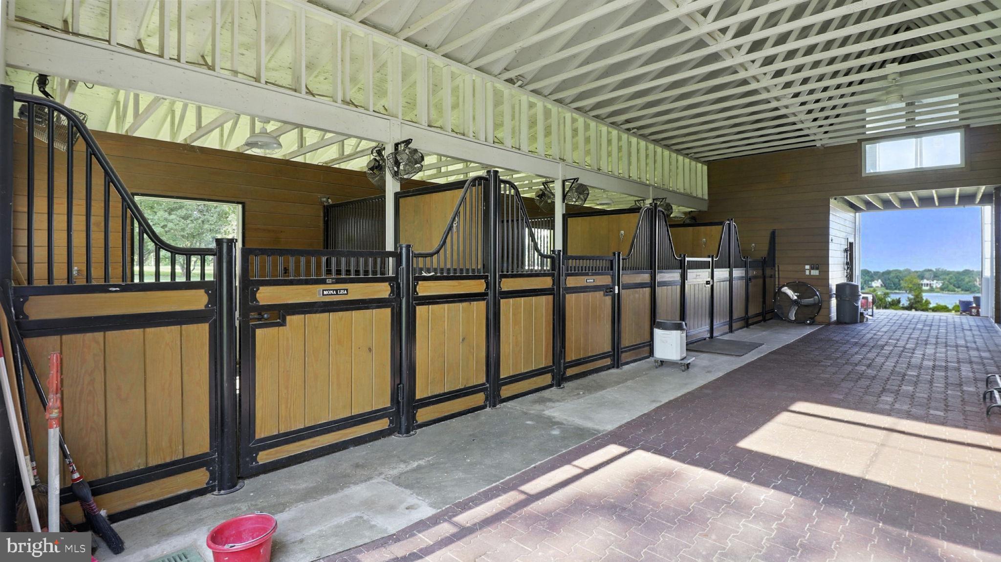 11305 Riverview Road Fort Washington, MD 20744 - Photo 6 of 59 a view of a porch