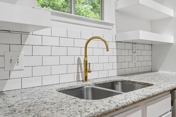 $3,200 | 1616 Kipling Street, Unit C, Houston, TX 77006