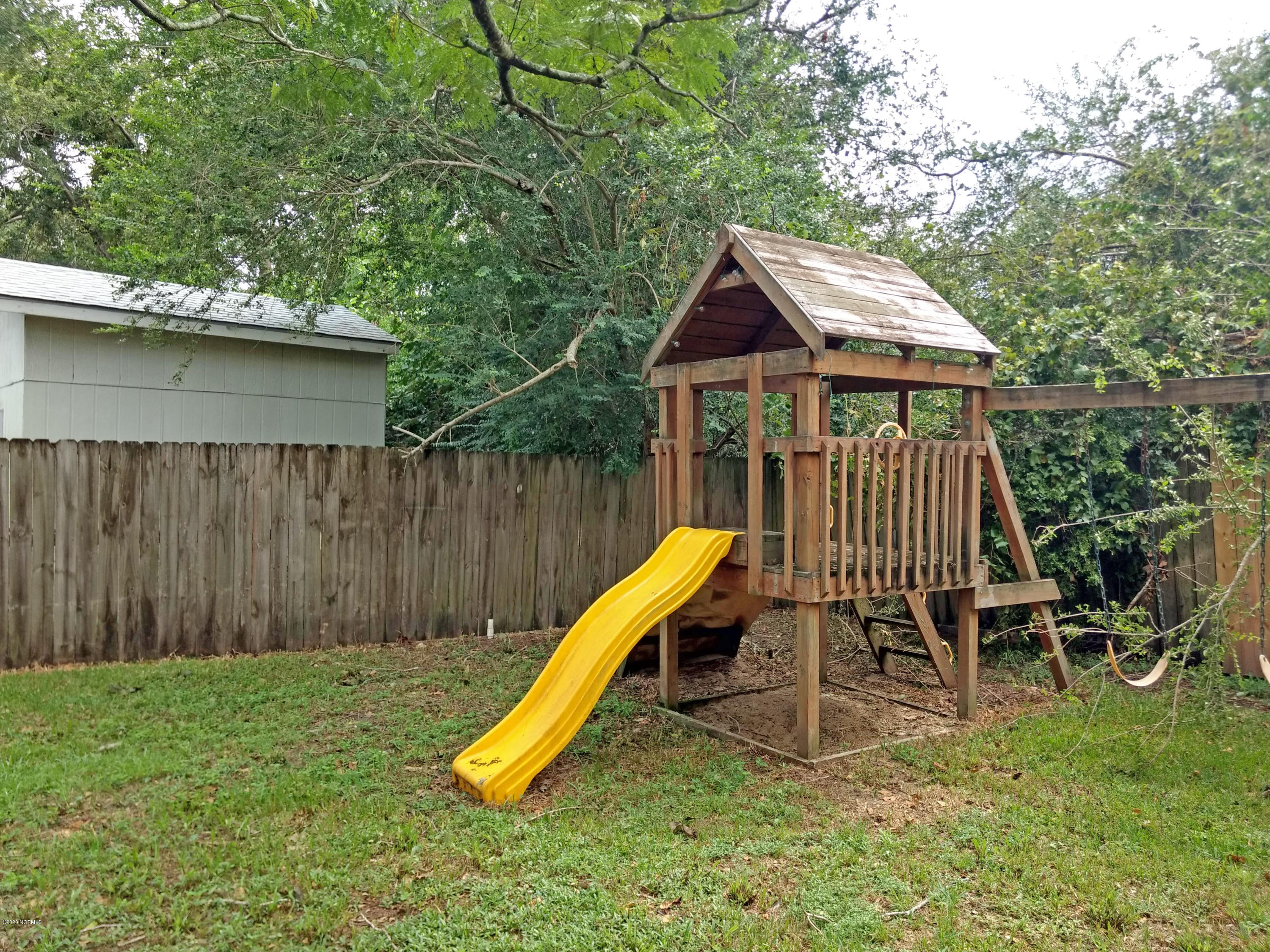 611 Rheims Way Wilmington, NC 28412 - Photo 4 of 24 IMG_20200806_115022180_HDR