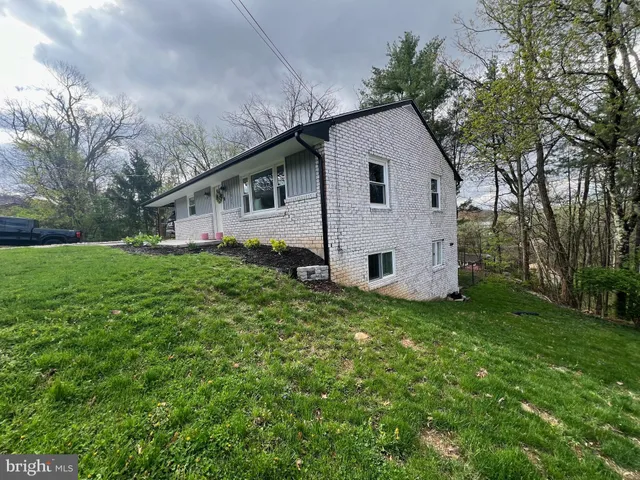 $244,000 | 11815 Bayberry Avenue, Cumberland, MD 21502