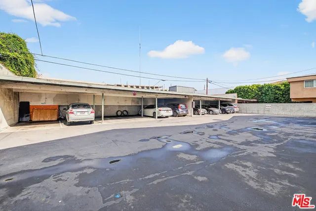 a car parked in front of a building