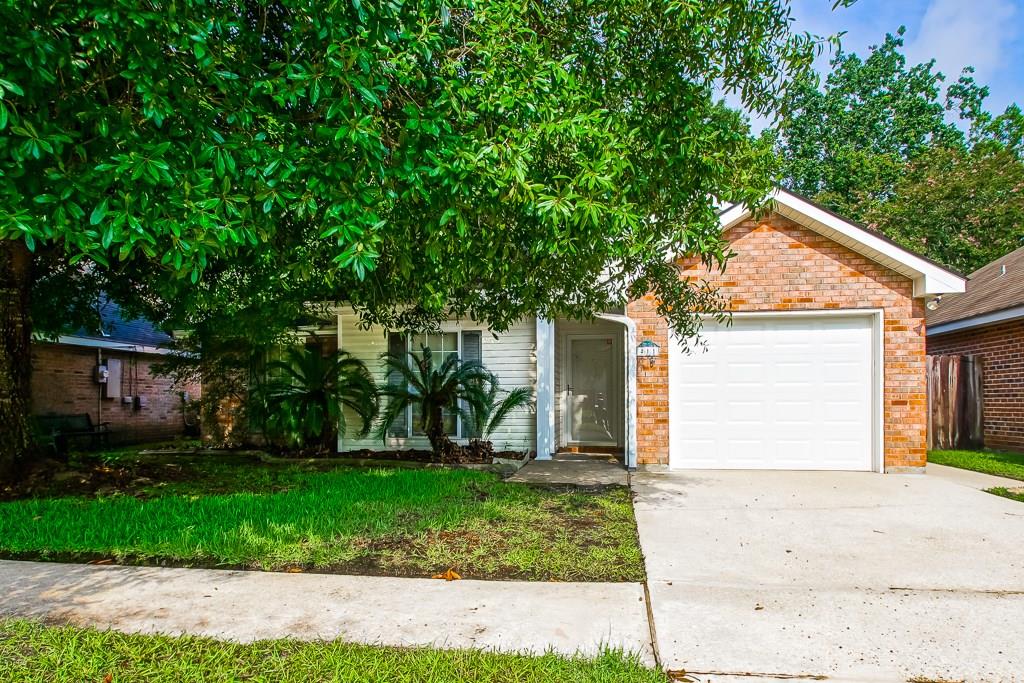 411 West Suncrest Loop Slidell, LA 70458 - Photo 1 of 19 Gallery Image 1
