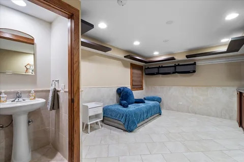 $619,000 | 4947 Estes Avenue, Skokie, IL 60077