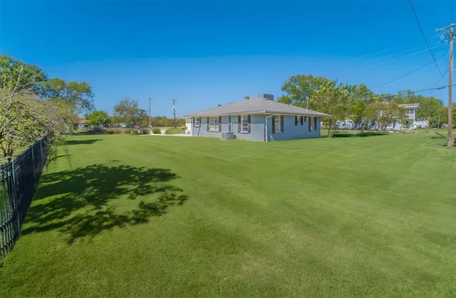 $225,000 | 405 West 3rd Street, Anna, TX 75409