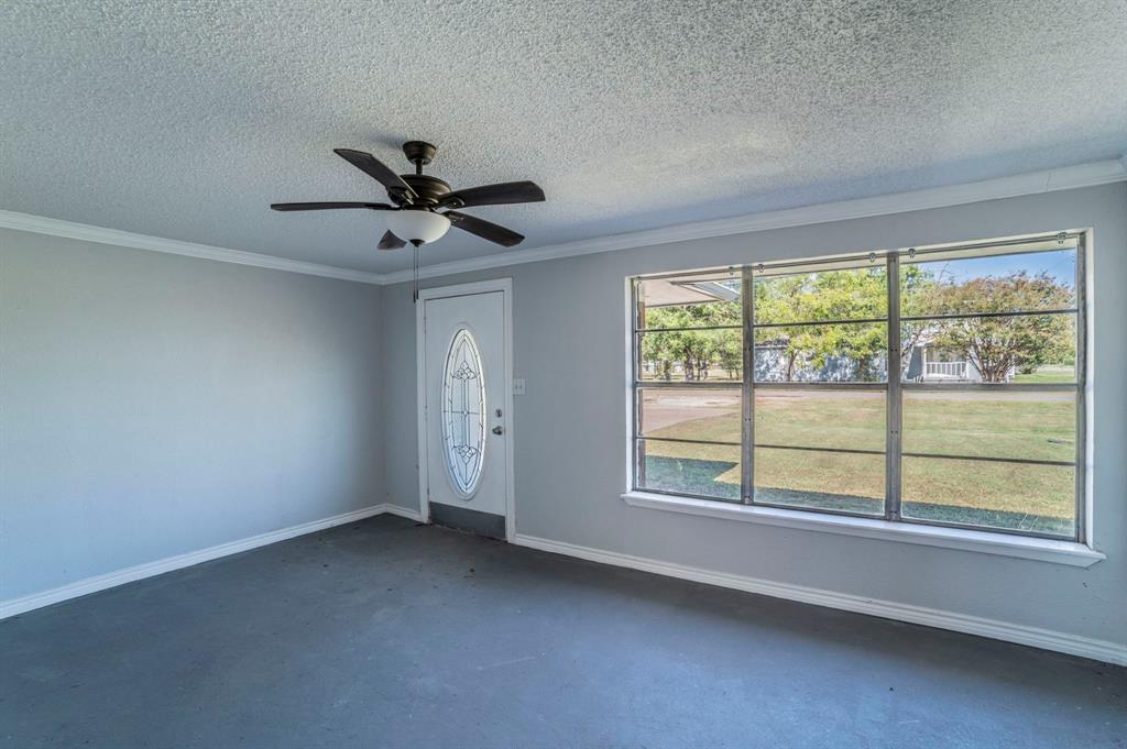 405 West 3rd Street Anna, TX 75409 - Photo 5 of 25