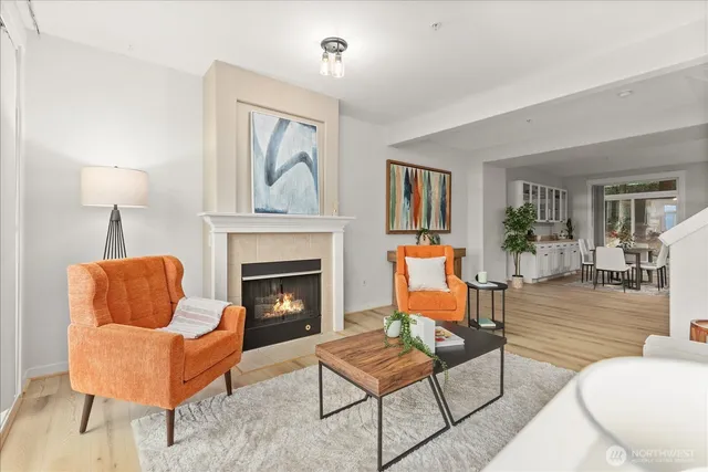 $815,000 | 23300 Southeast Black Nugget Road, Unit D3, Issaquah, WA 98029