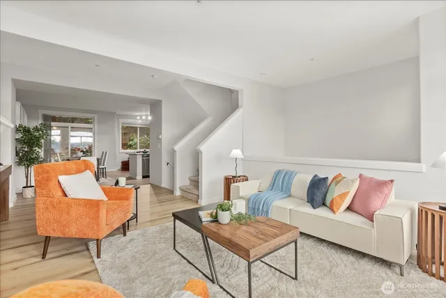 $815,000 | 23300 Southeast Black Nugget Road, Unit D3, Issaquah, WA 98029