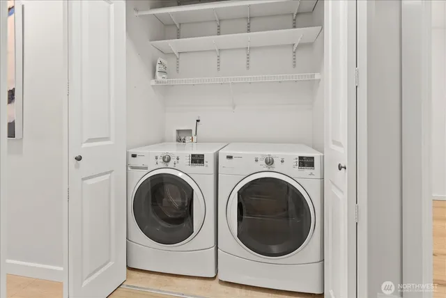 $815,000 | 23300 Southeast Black Nugget Road, Unit D3, Issaquah, WA 98029