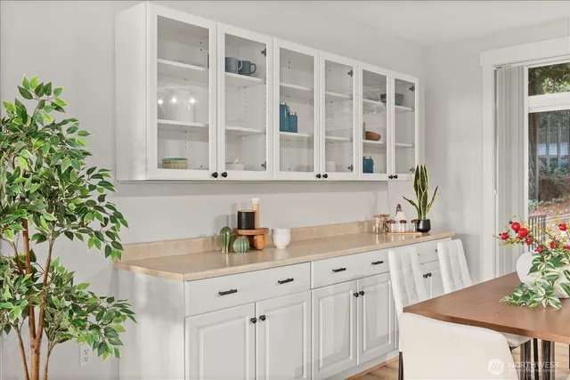 $815,000 | 23300 Southeast Black Nugget Road, Unit D3, Issaquah, WA 98029