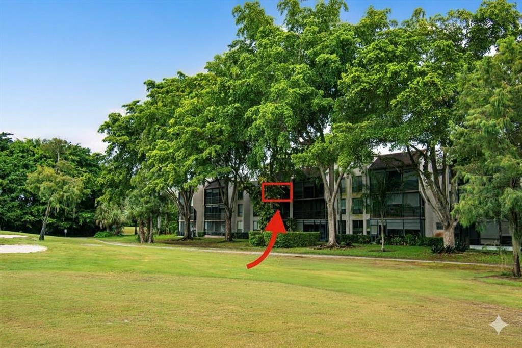 8150 West McNab Road, Unit 312 Tamarac, FL 33321 - Photo 4 of 32 a view of a volley ball court