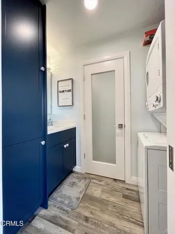 a view of utility room with washer and dryer