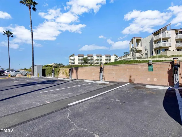 $3,500 | 343 East Surfside Drive, Port Hueneme, CA 93041