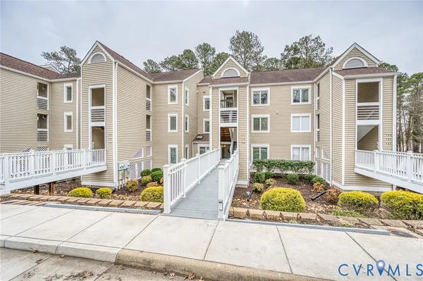 $320,000 | 112 Water Pointe Court, Midlothian, VA 23112
