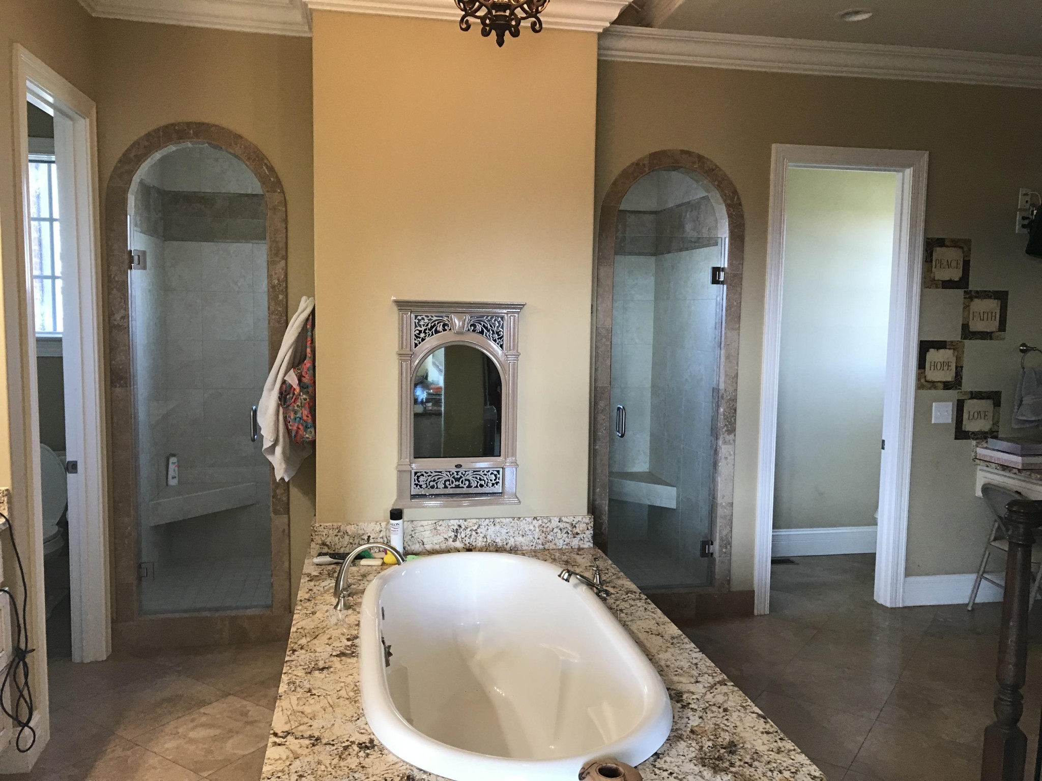 1951 Hindley Road Morristown, TN 37813 - Photo 17 of 26 a very nice looking room with a mirror and a rug