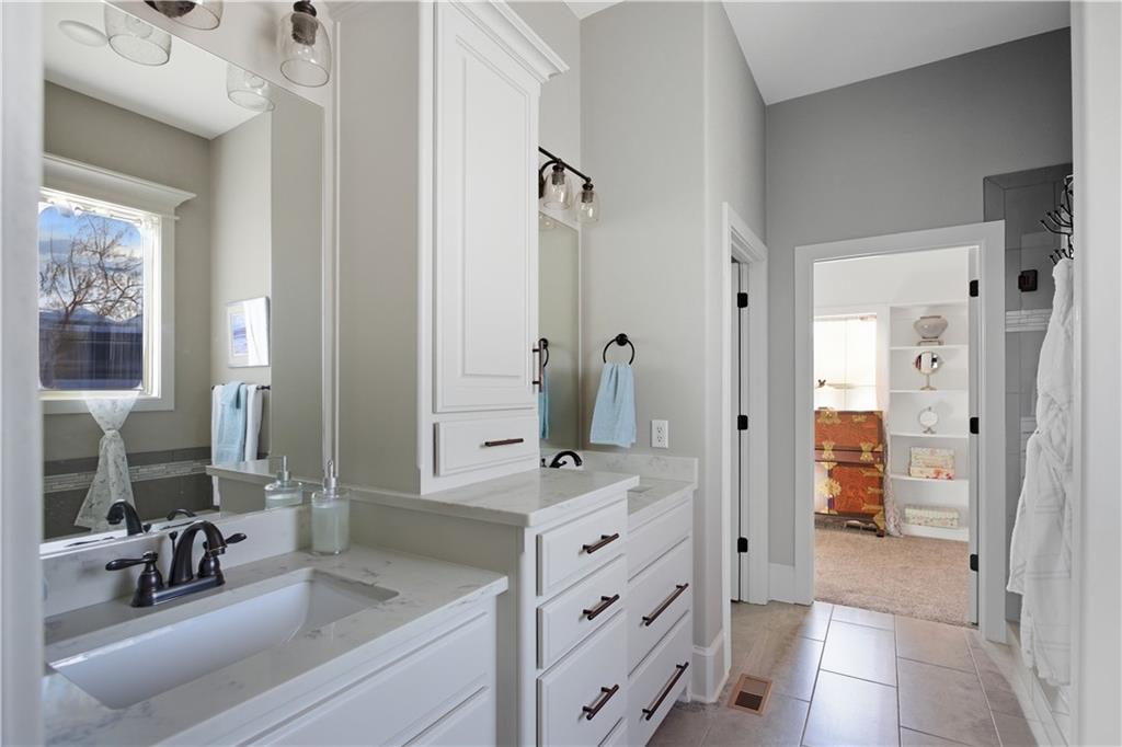 17710 Mission Ridge Smithville, MO 64089 - Photo 22 of 56