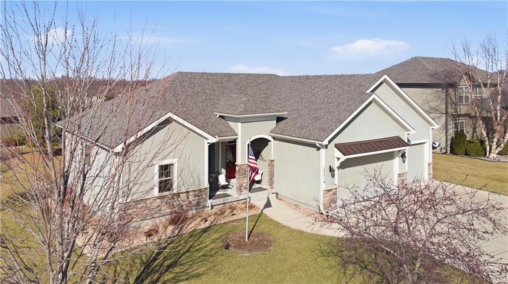 17710 Mission Ridge Smithville, MO 64089 - Photo 3 of 56