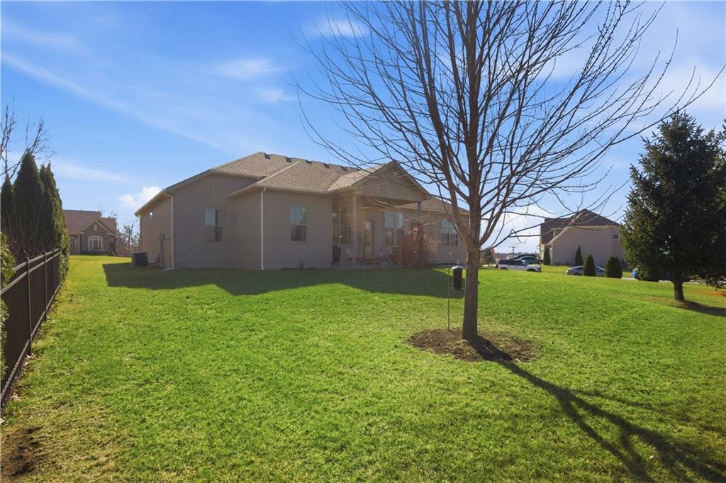 17710 Mission Ridge Smithville, MO 64089 - Photo 44 of 56
