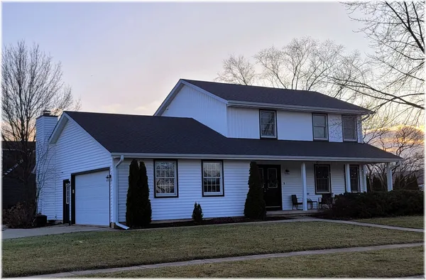 $385,000 | 700 Susan Street, Sycamore, IL 60178
