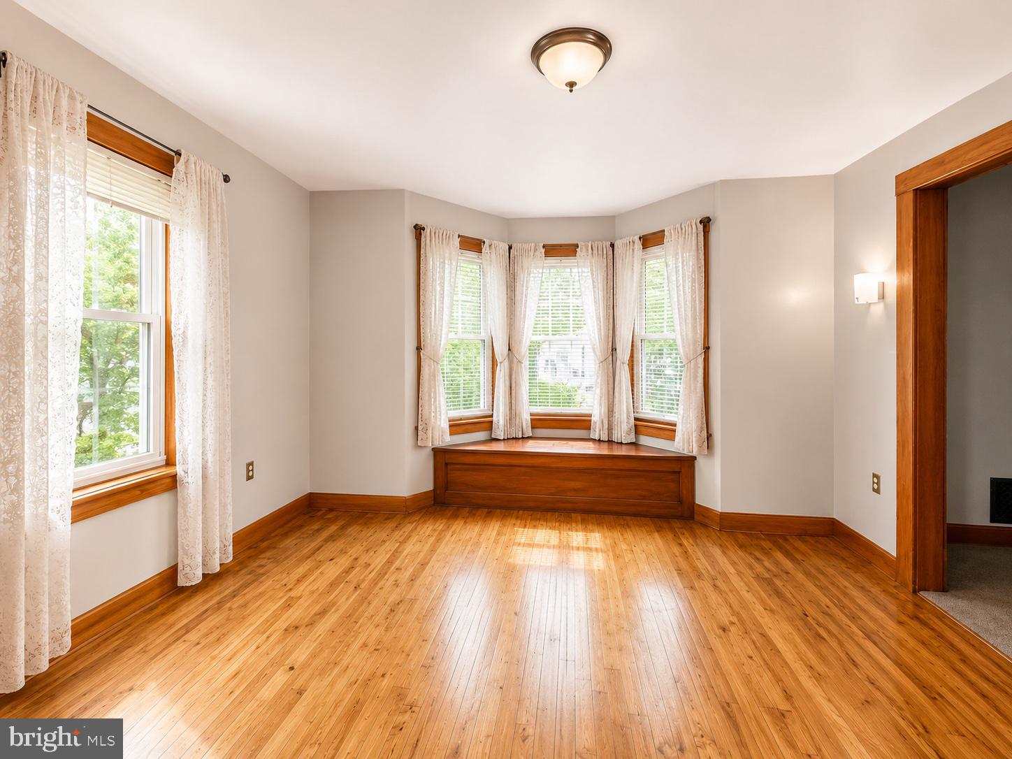 608 North Point Road Baltimore, MD 21224 - Photo 6 of 23
