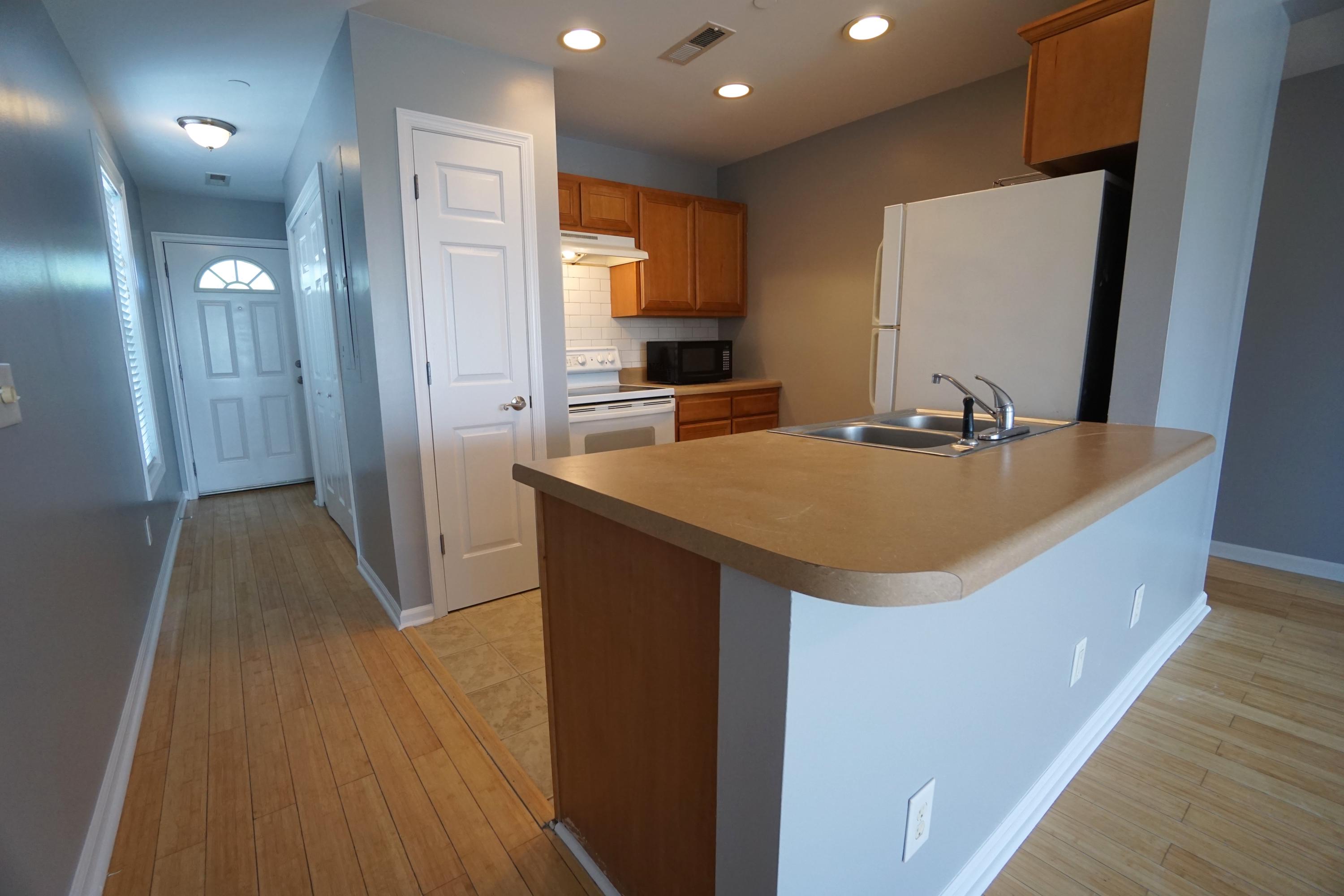 2262 Folly Road, Unit 2D Charleston, SC 29412 - Photo 5 of 13 Kitchen