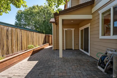 $484,000 | 1030 Cottage Lane, Ukiah, CA 95482