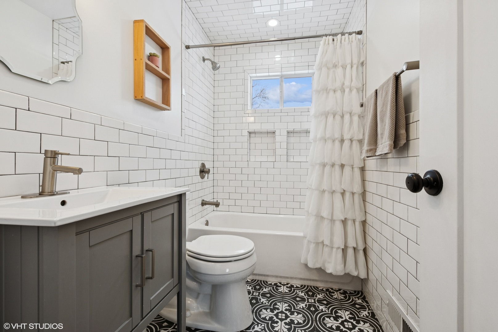 16932 Riverside Drive Tinley Park, IL 60477 - Photo 13 of 28