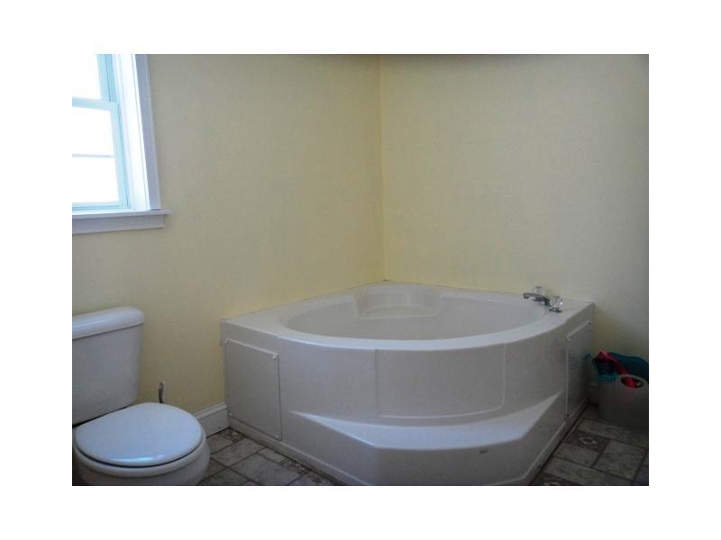 50 Simeon Road Minot, ME 04258 - Photo 11 of 22 Master Bath/Spa.