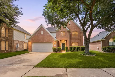 $349,000 | 19639 Oakwood Falls Trail, Houston, TX 77084