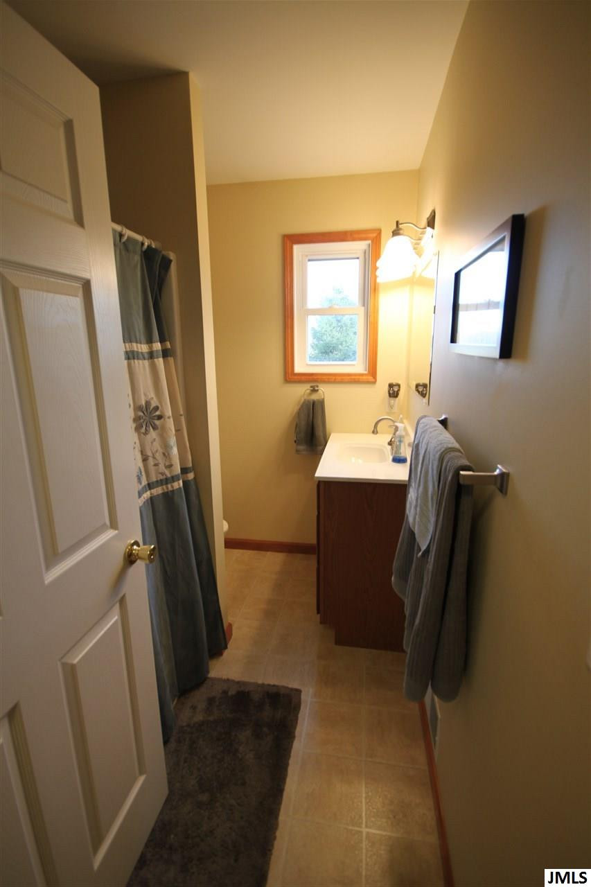 4500 Rives Eaton Road Rives Junction, MI 49277 - Photo 10 of 29 Upstairs Bath