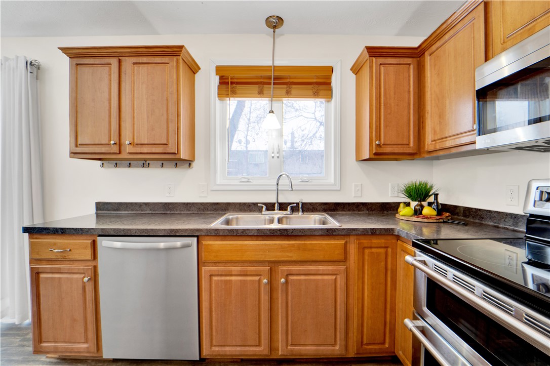 221 Leicestershire Road Irondequoit, NY 14621 - Photo 14 of 36