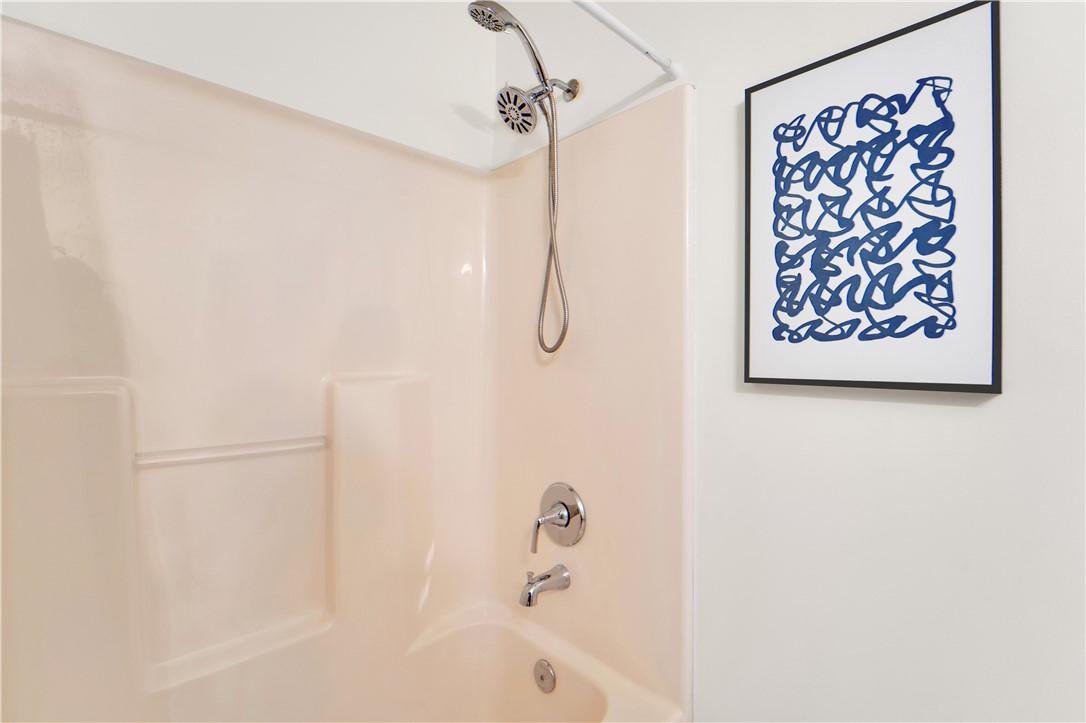 221 Leicestershire Road Irondequoit, NY 14621 - Photo 24 of 36