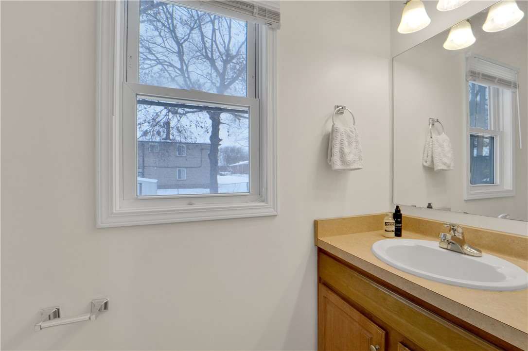 221 Leicestershire Road Irondequoit, NY 14621 - Photo 28 of 36