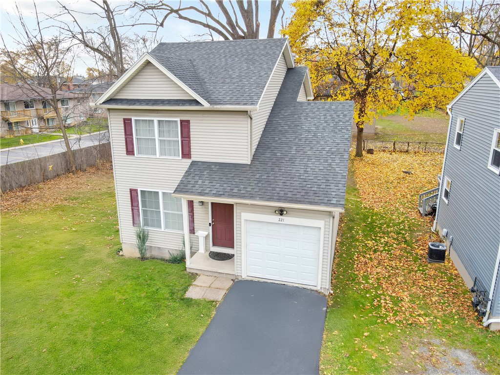 221 Leicestershire Road Irondequoit, NY 14621 - Photo 3 of 36