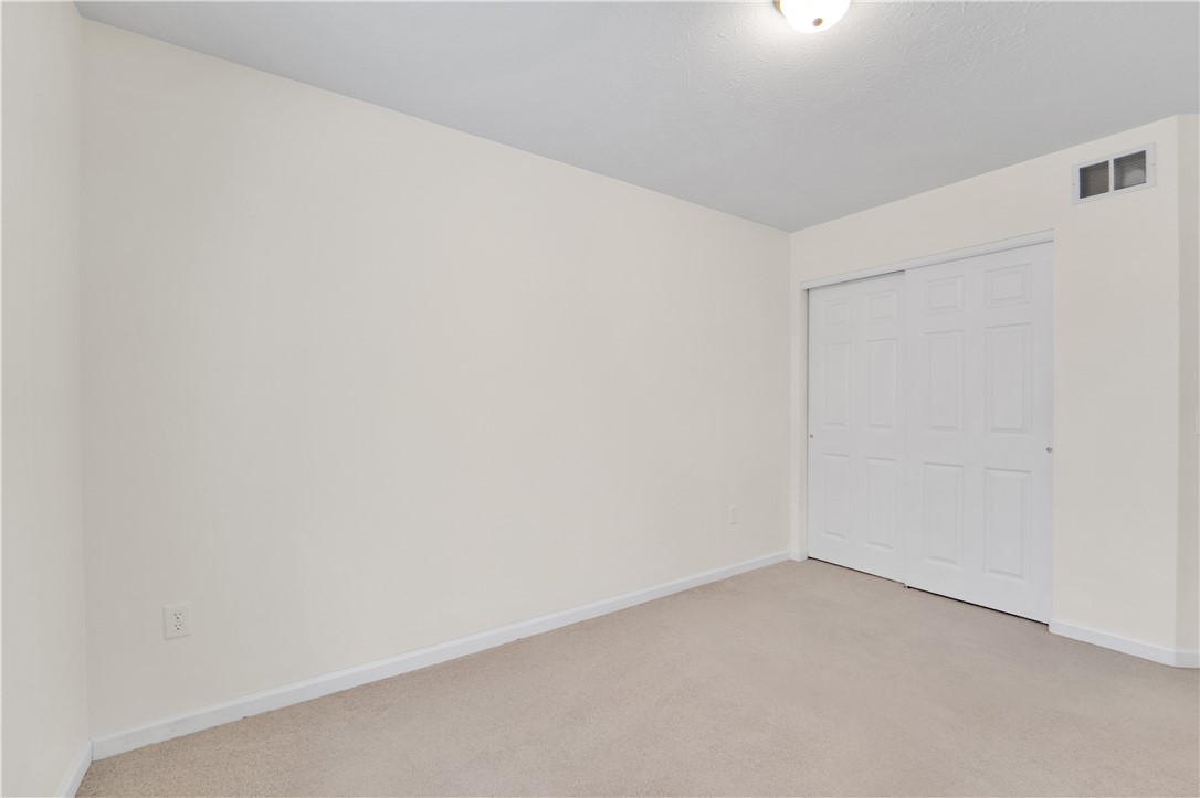 221 Leicestershire Road Irondequoit, NY 14621 - Photo 32 of 36