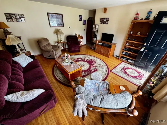 $269,900 | 6160 Karen Avenue, Newfane, NY 14108