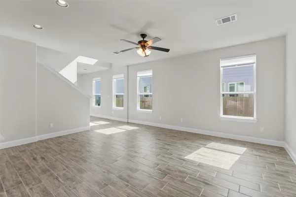 $2,100 | 205 Riverhill Drive, Georgetown, TX 78628