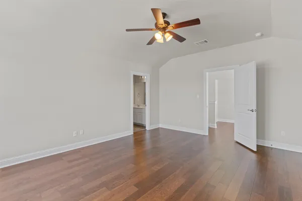 $2,100 | 205 Riverhill Drive, Georgetown, TX 78628