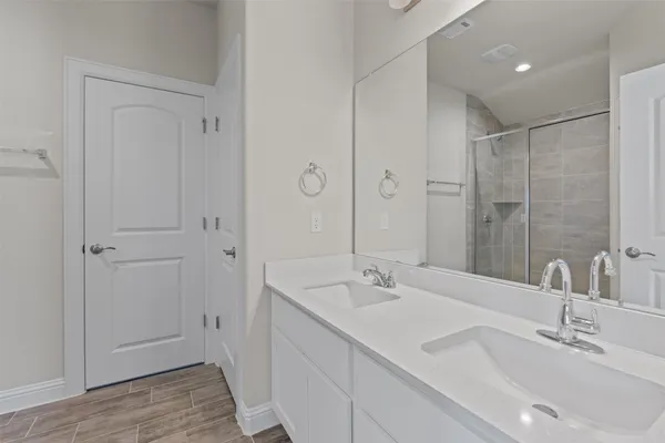 $2,100 | 205 Riverhill Drive, Georgetown, TX 78628