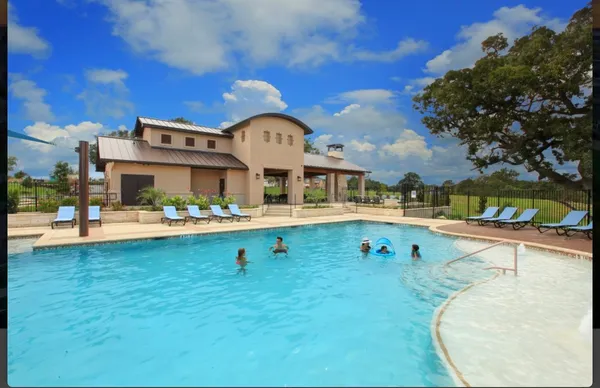 $2,100 | 205 Riverhill Drive, Georgetown, TX 78628