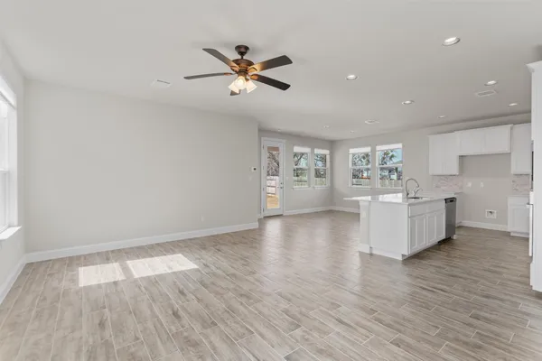 $2,100 | 205 Riverhill Drive, Georgetown, TX 78628