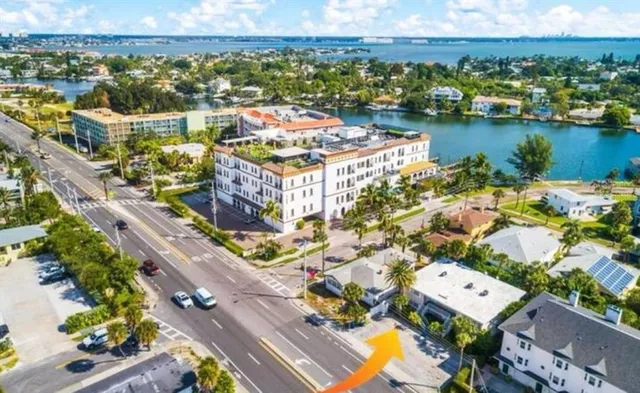 $2,250 | 3675 Gulf Boulevard, Unit 4, St. Pete Beach, FL 33706