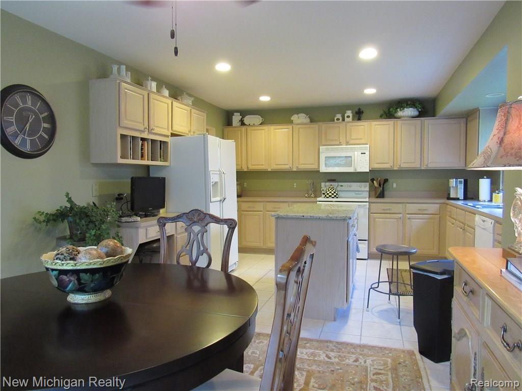 3899 Beechcrest Road Rochester, MI 48309 - Photo 14 of 36 IMG_0327.JPG