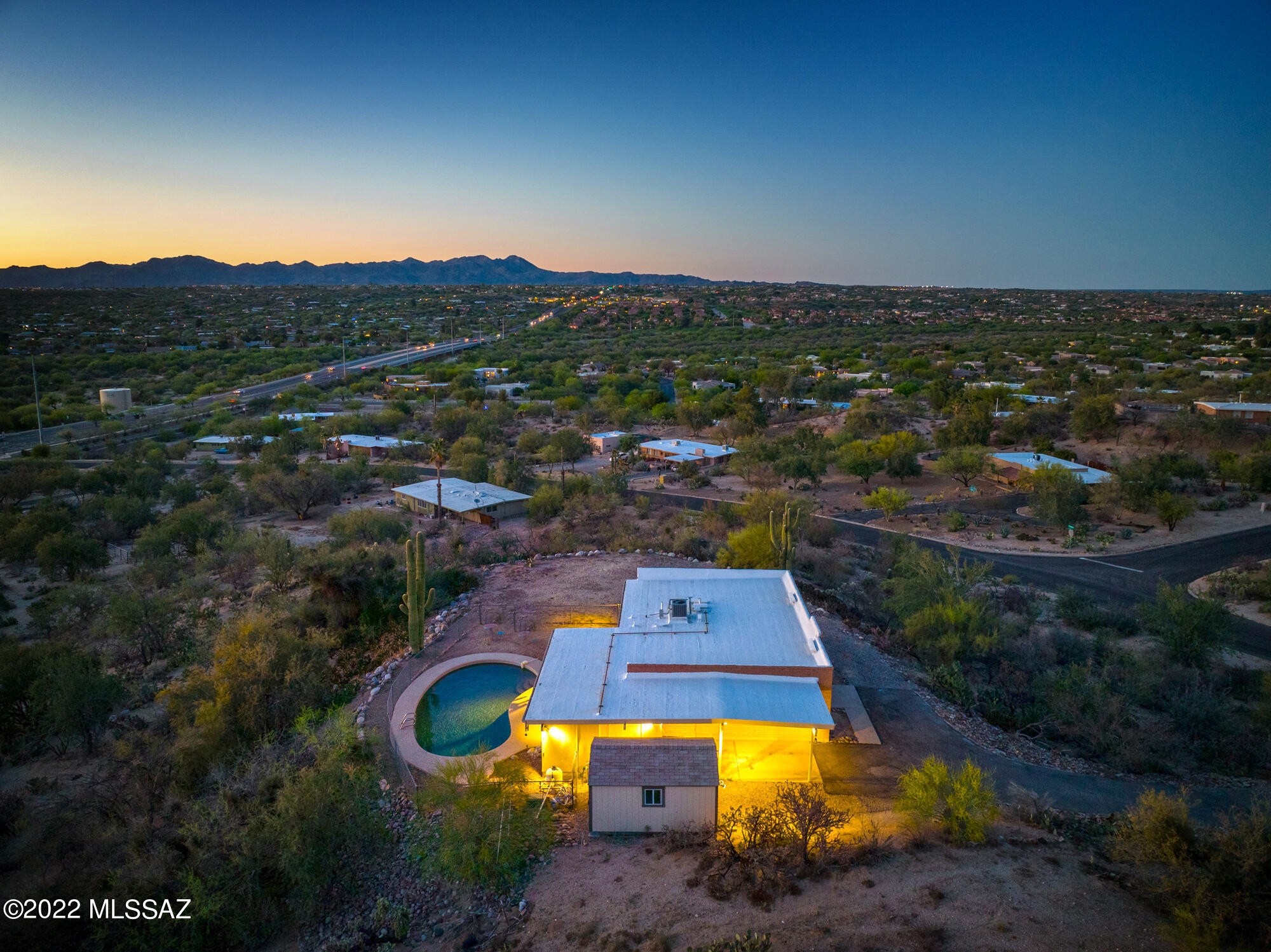 9451 North Rancho Verde Drive Tucson, AZ 85704 - Photo 6 of 30